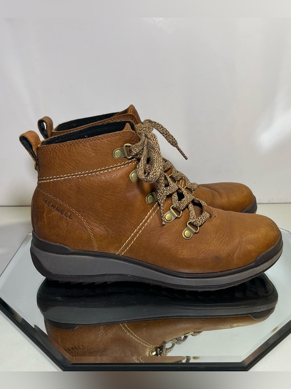 Women’s Merrell Leather Waterproof Lace Up Ankle Boots, Size 6.5 Brown